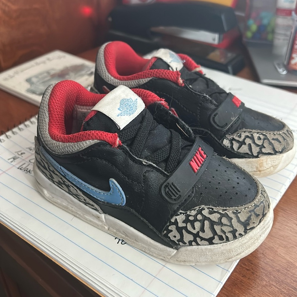 Jordan size 7C boys shoes